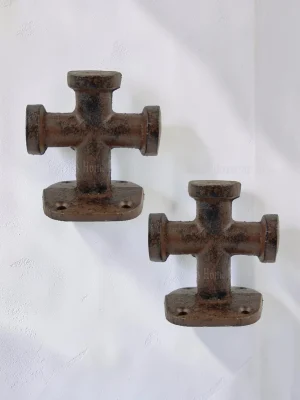 Heavy-Duty Cast Iron Nautical Boat Cleat Wall Hooks - Rustic Industrial Decor for Towels and Coats, 2-Pack
